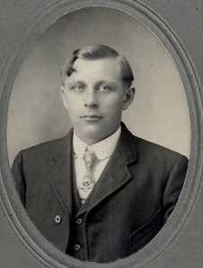 Grampa Richard Knihtila 001