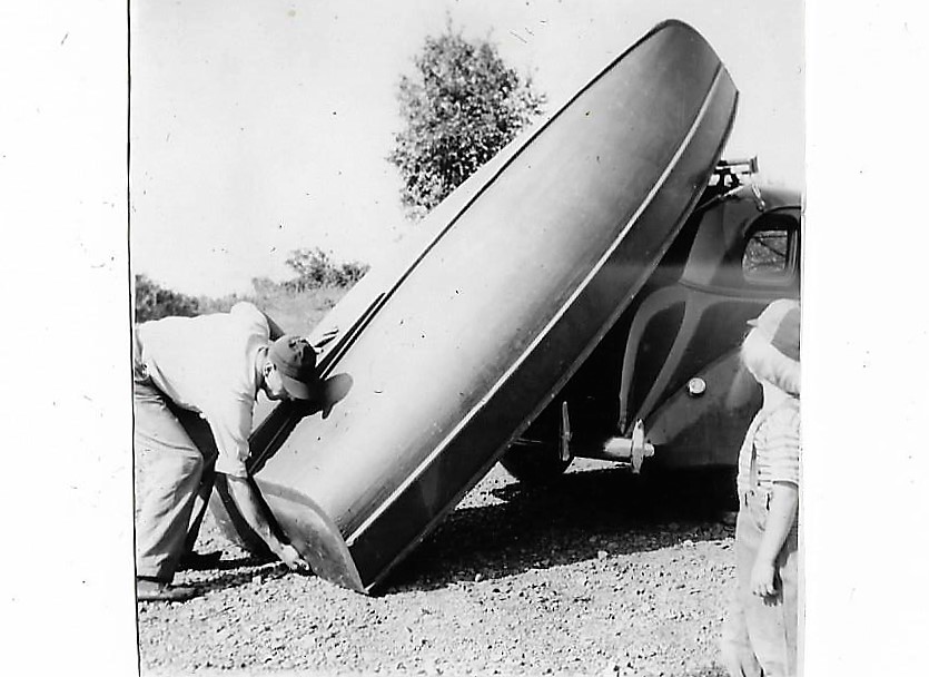 dad loading boat 001